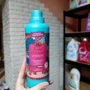 Парфумований ополіскувач Tesori d'Oriente Ayurveda 760мл/38прань Тесорі Аюрведа блакитний